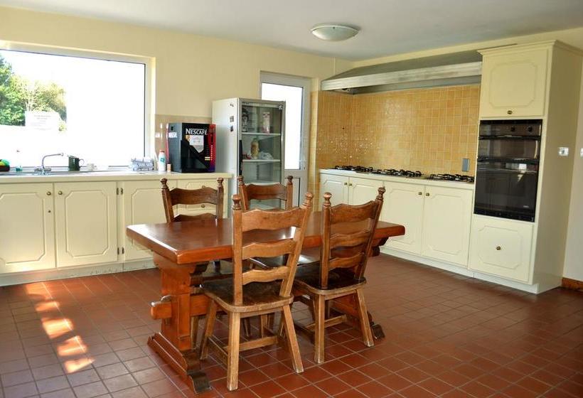 Hostel Oughterard Hotel & Angling Centre | Oughterard | Galway | Ireland 8