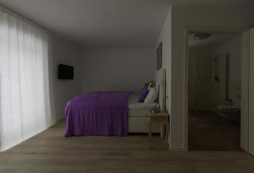 B & B Villa Dahlia 1