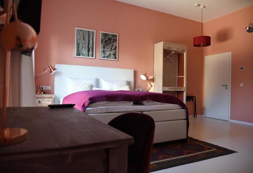 B & B Villa Dahlia 11