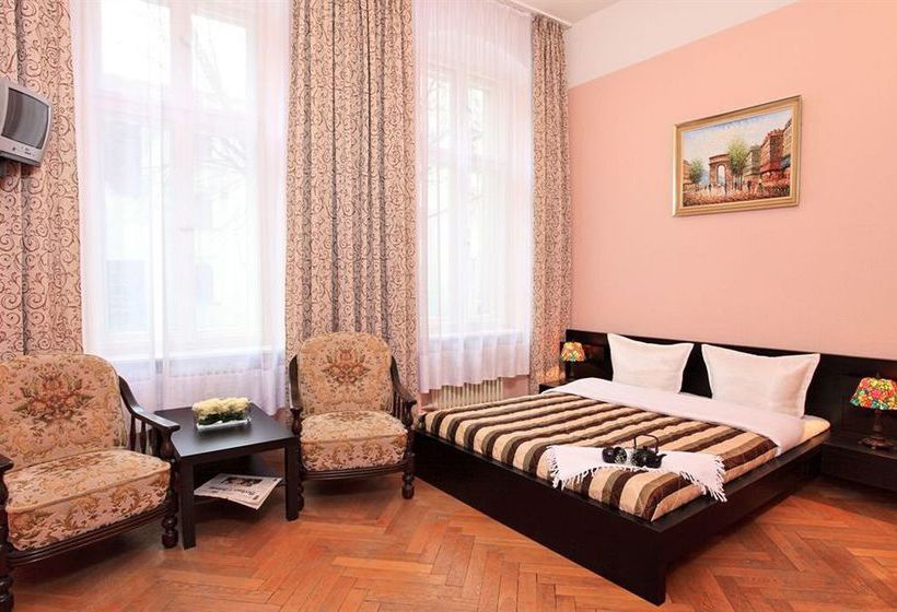 Hotel Pension Cortina 3