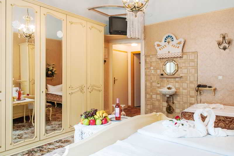 Hotel Bellevue am Kurfürstendamm 16