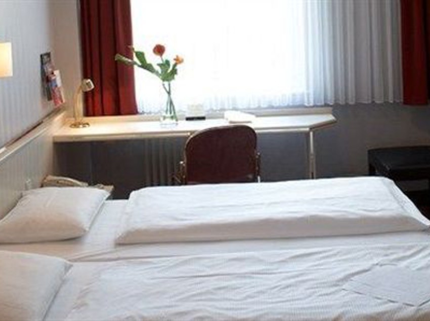 Berlin Plaza Hotel Am Kurfürstendamm 6