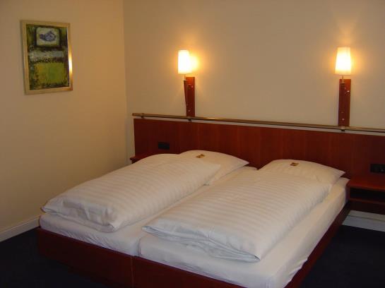 Hotel Kurfürst am Kurfürstendamm 16