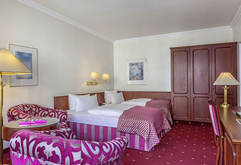 Hotel Villa Kastania 10