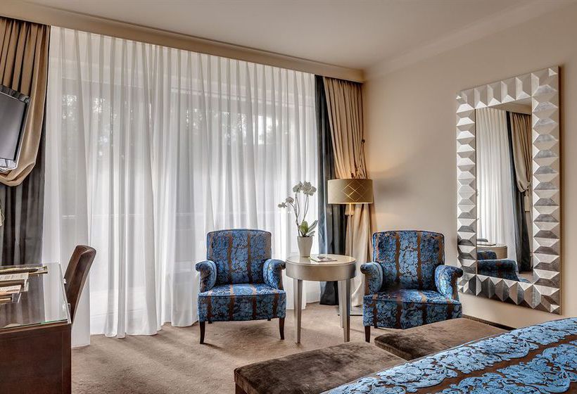 Hotel Villa Kastania 9