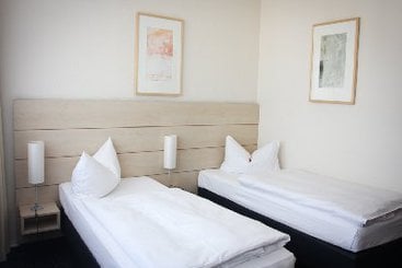 Concorde Hotel Am Studio 2