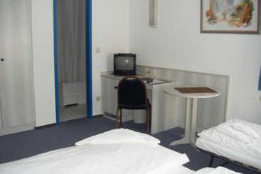 Central-Hotel Tegel 11