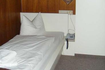 Central-Hotel Tegel 15