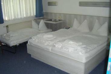 Central-Hotel Tegel 18