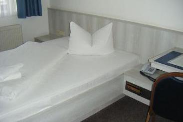 Central-Hotel Tegel 5