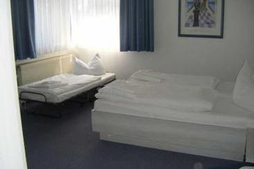 Central-Hotel Tegel 7