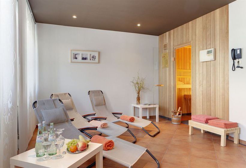 Hotel Carolinenhof 4