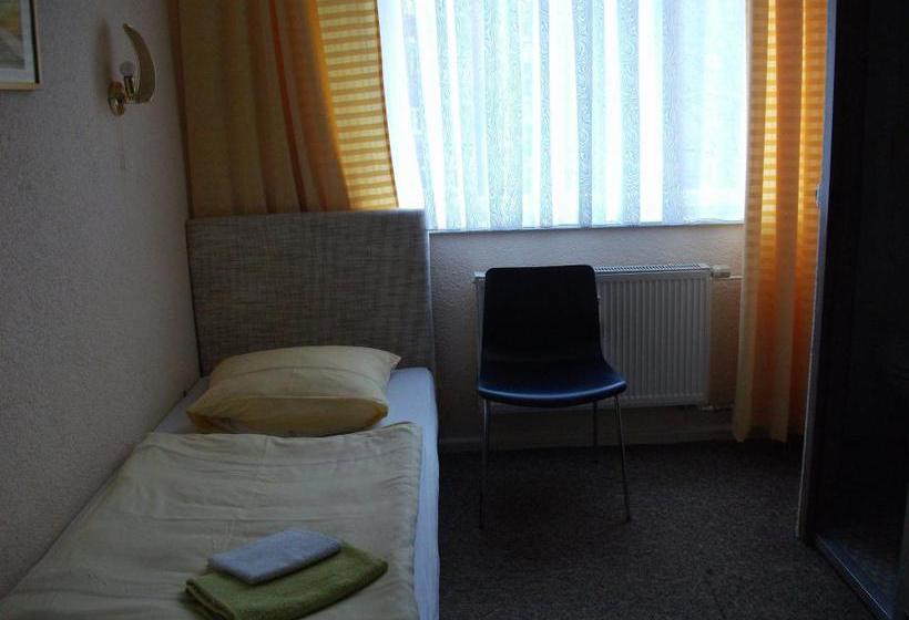 Hotel-pension Hensel Sascha 13