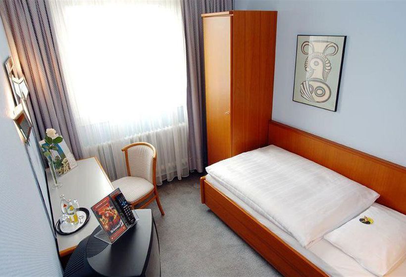 Congress Hotel am Stadtpark 5