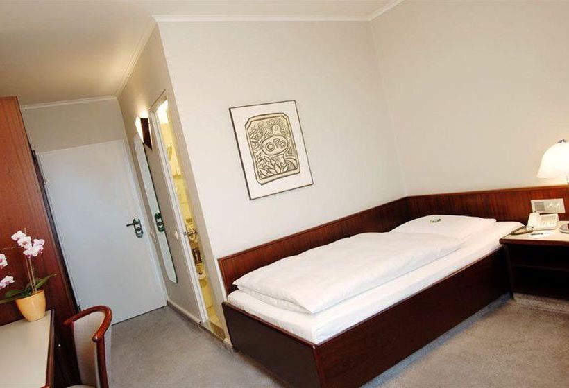 Congress Hotel am Stadtpark 9