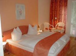 Hotel Am Boehmepark 4