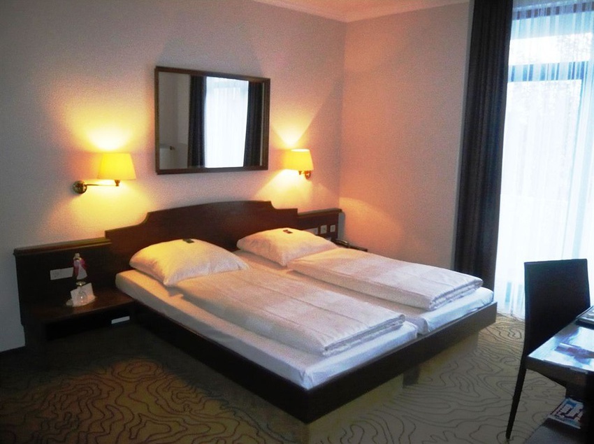 Schlosshotel Bad Wilhelmshöhe 16