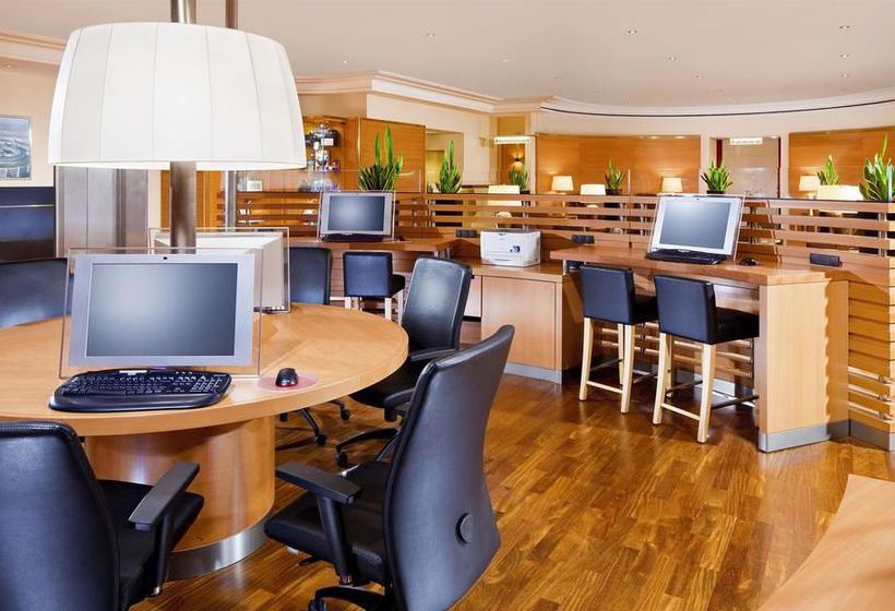 Hotel Sheraton Dusseldorf Airport 13