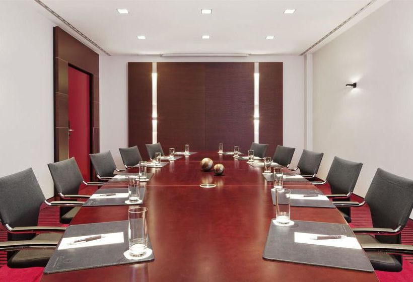 Hotel Sheraton Dusseldorf Airport 8