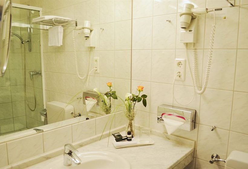 Hotel Centro Esplanade 10