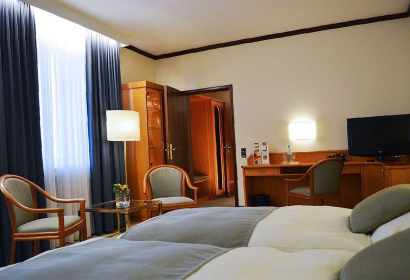 Hotel Centro Esplanade 11