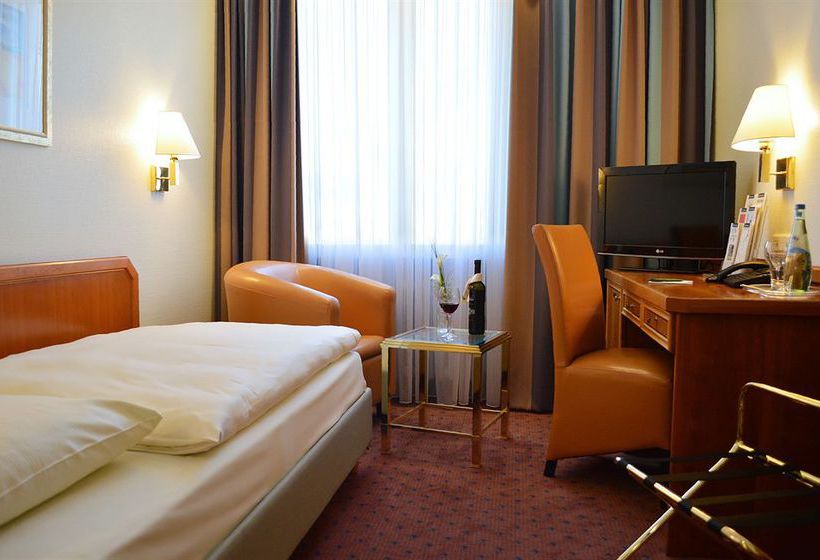 Hotel Centro Esplanade 6