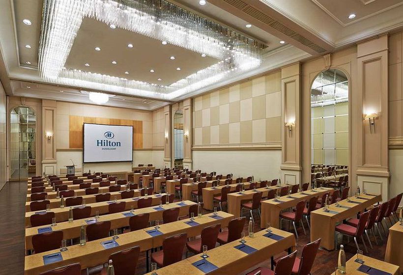 Hotel Hilton Dusseldorf 12