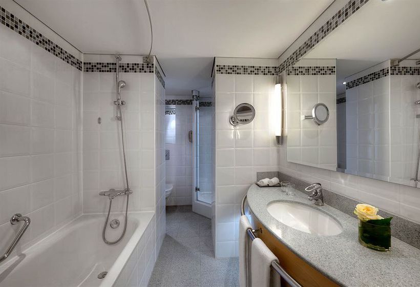 Hotel Hilton Dusseldorf 14