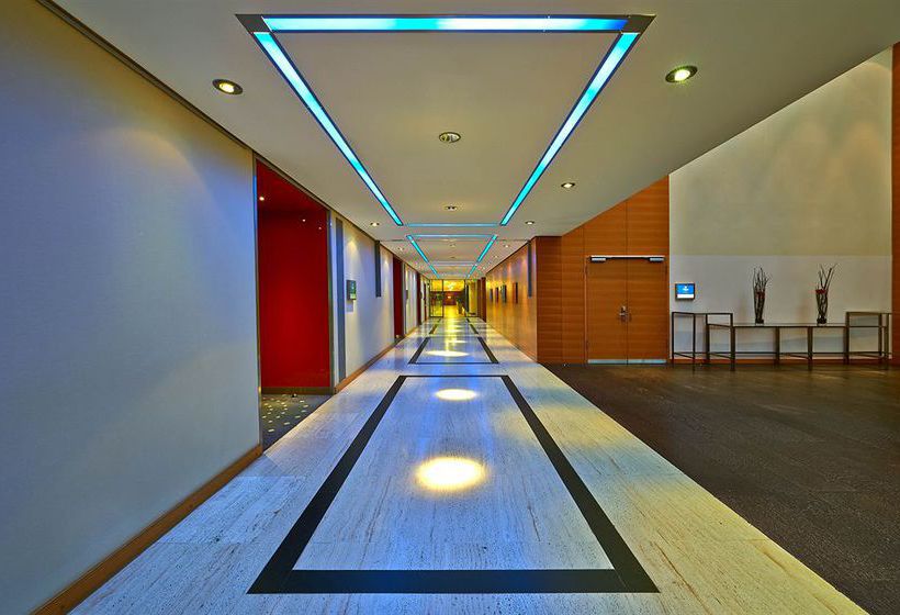 Hotel Hilton Dusseldorf 15