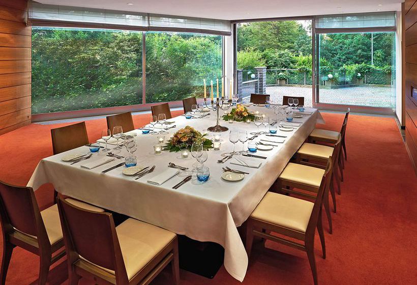 Hotel Hilton Dusseldorf 18