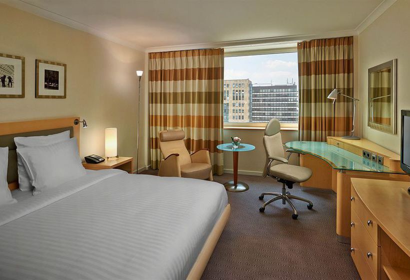 Hotel Hilton Dusseldorf 19