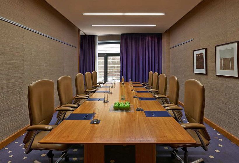 Hotel Hilton Dusseldorf 6