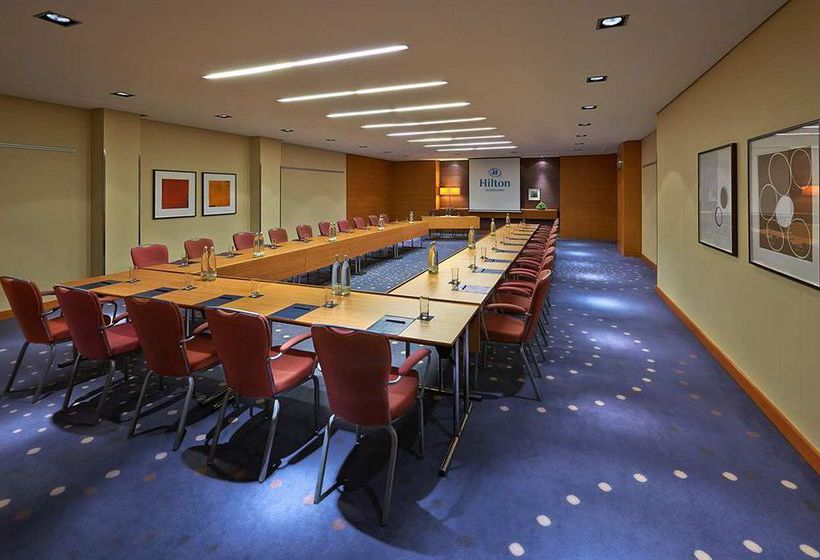 Hotel Hilton Dusseldorf 9