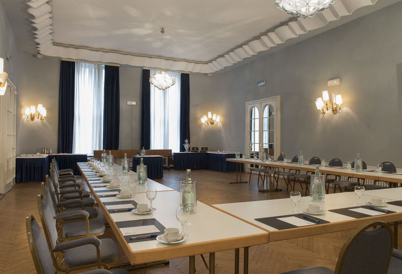 Hotel Wyndham Duisburger Hof 12