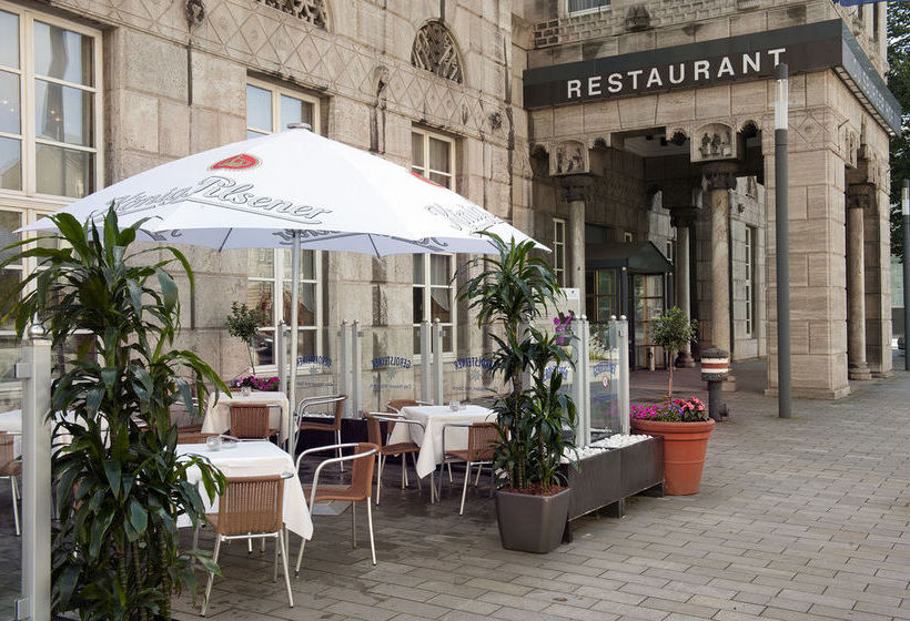 Hotel Wyndham Duisburger Hof 18