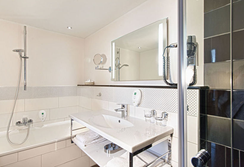 Hotel Wyndham Duisburger Hof 2