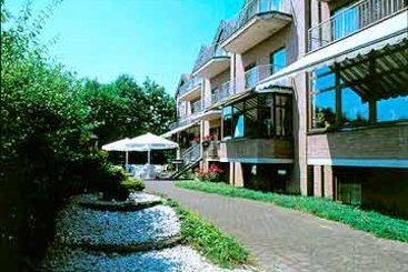 Sport- und Tagungshotel De Poort 1