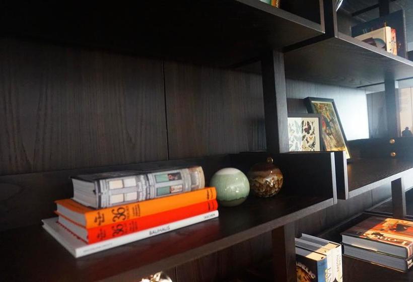 Mercure Hotel Wiesbaden City 12