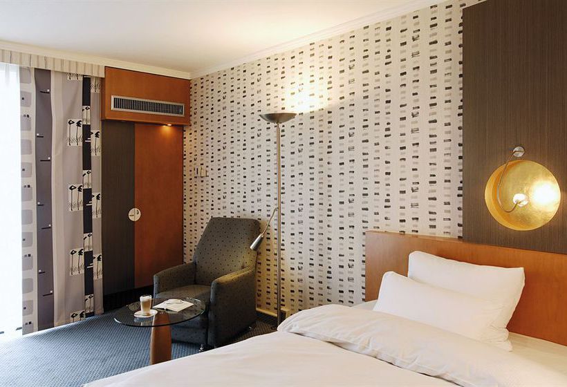 Hotel NH Wiesbaden 5