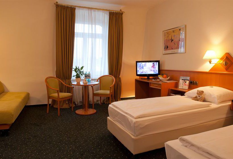 Favored Hotel Hansa 11