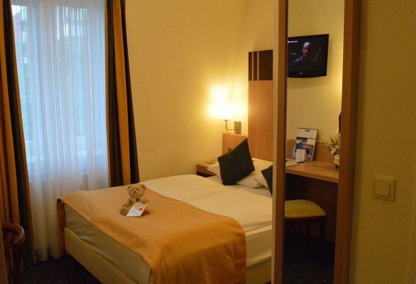 Favored Hotel Hansa 3