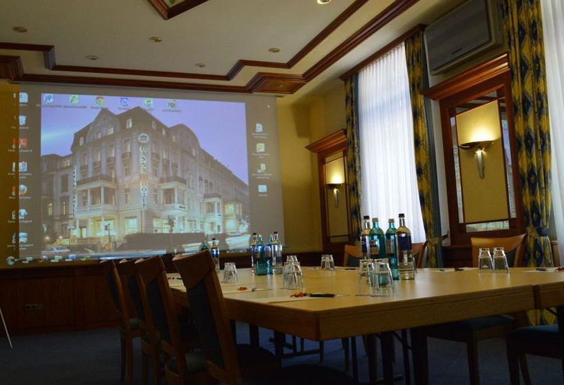 Favored Hotel Hansa 5