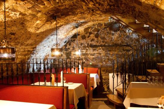 Hotel Burg Staufenberg 5