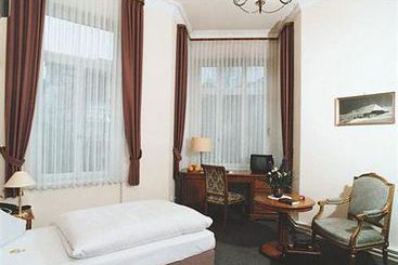 Hotel Spöttel 9