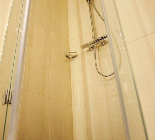 InterCityHotel Mannheim 10