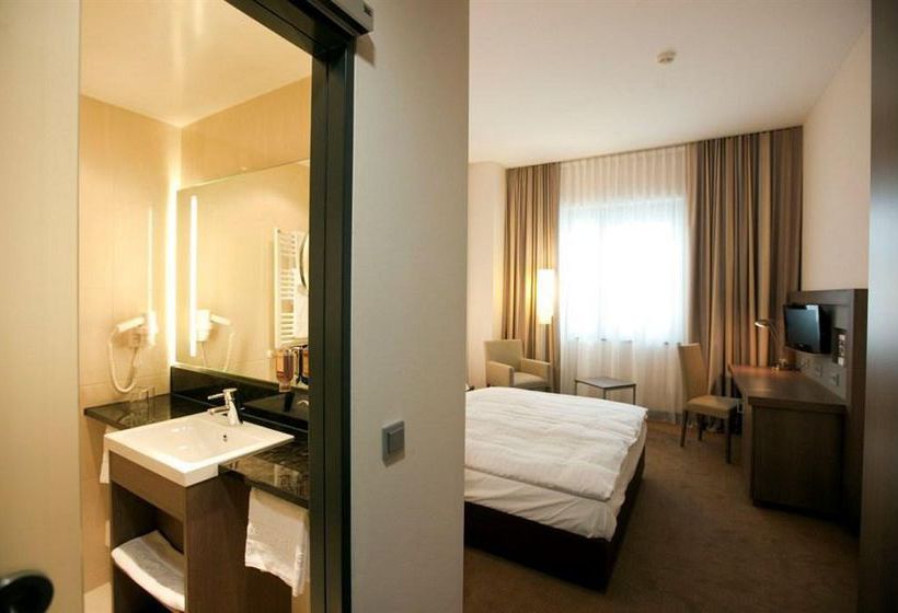 InterCityHotel Mannheim 6