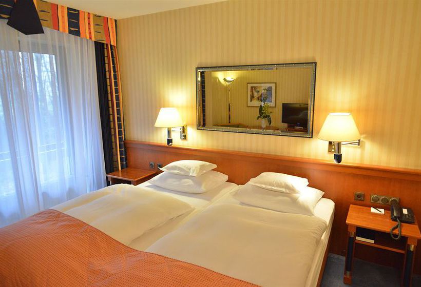 TOP CountryLine Schlosshotel Monrepos 15