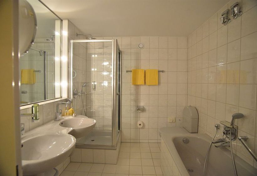 TOP CountryLine Schlosshotel Monrepos 18