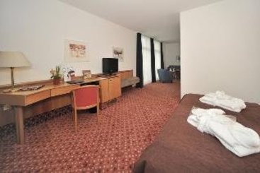 Best Western Hotel Am Schlossberg 19