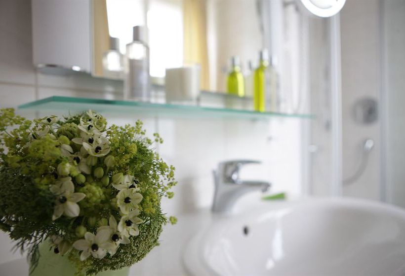 Hotel Oberkirch's Weinstuben 11